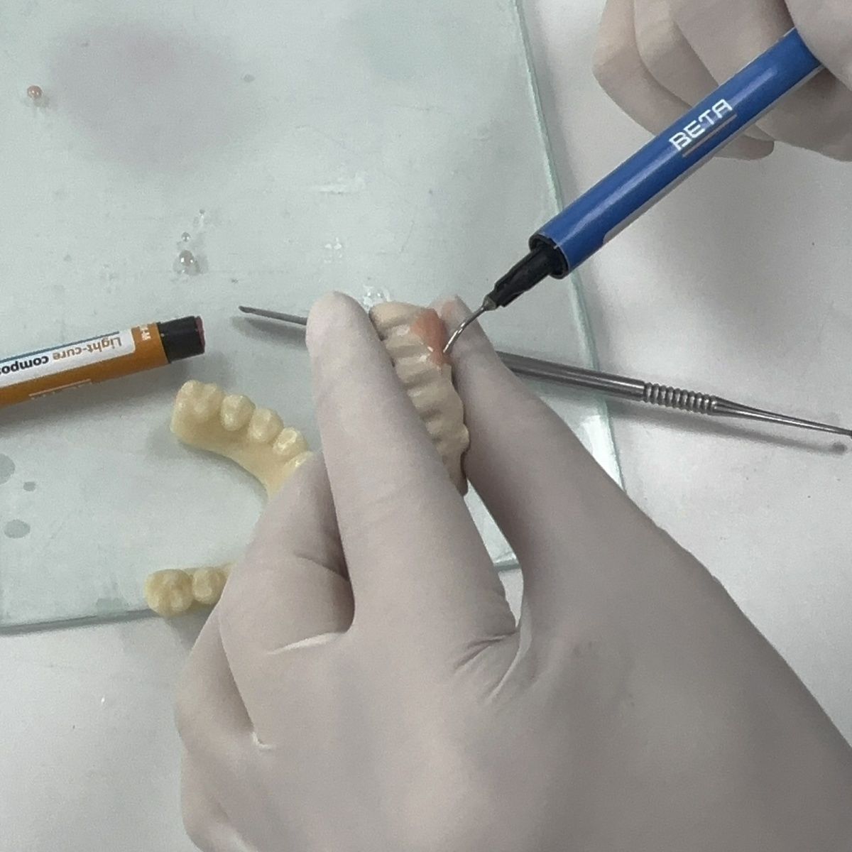 مواد طب الأسنان بوليمر بورسلين - مراجعة Uv Resin وسعره